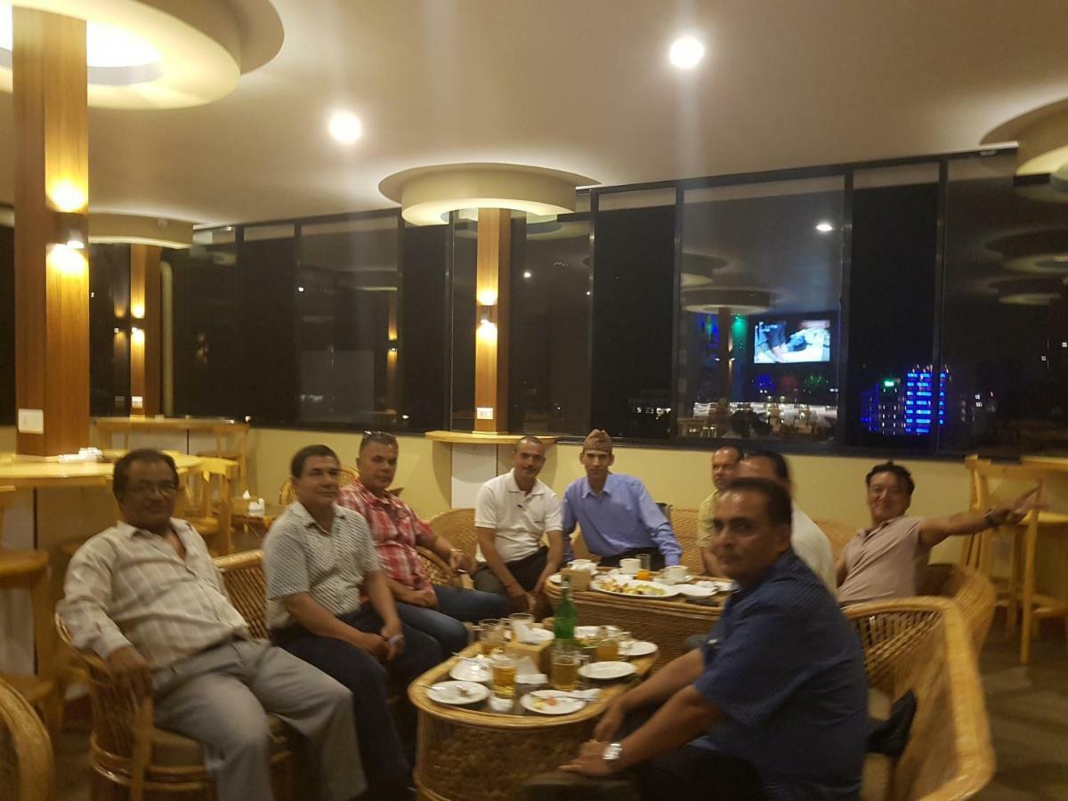 Om Gaura Hotel Pokhara Ngoại thất bức ảnh