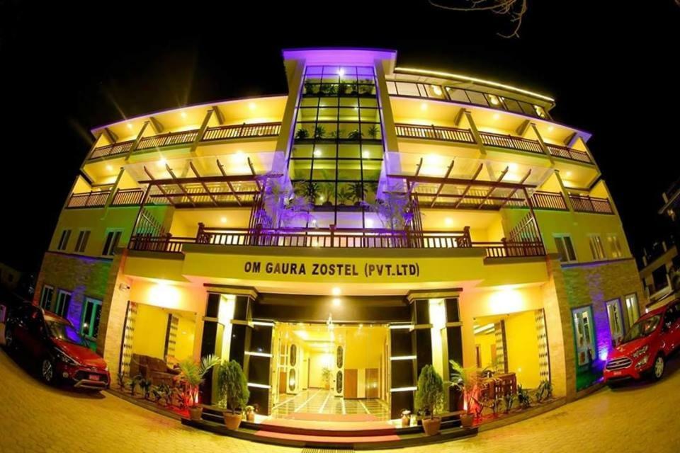Om Gaura Hotel Pokhara Ngoại thất bức ảnh
