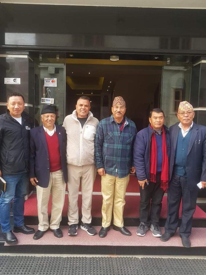 Om Gaura Hotel Pokhara Ngoại thất bức ảnh